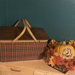 Vintage Redmon Plaid Picnic Basket – Restored Wood Lid – Cottagecore Farmhouse Décor”