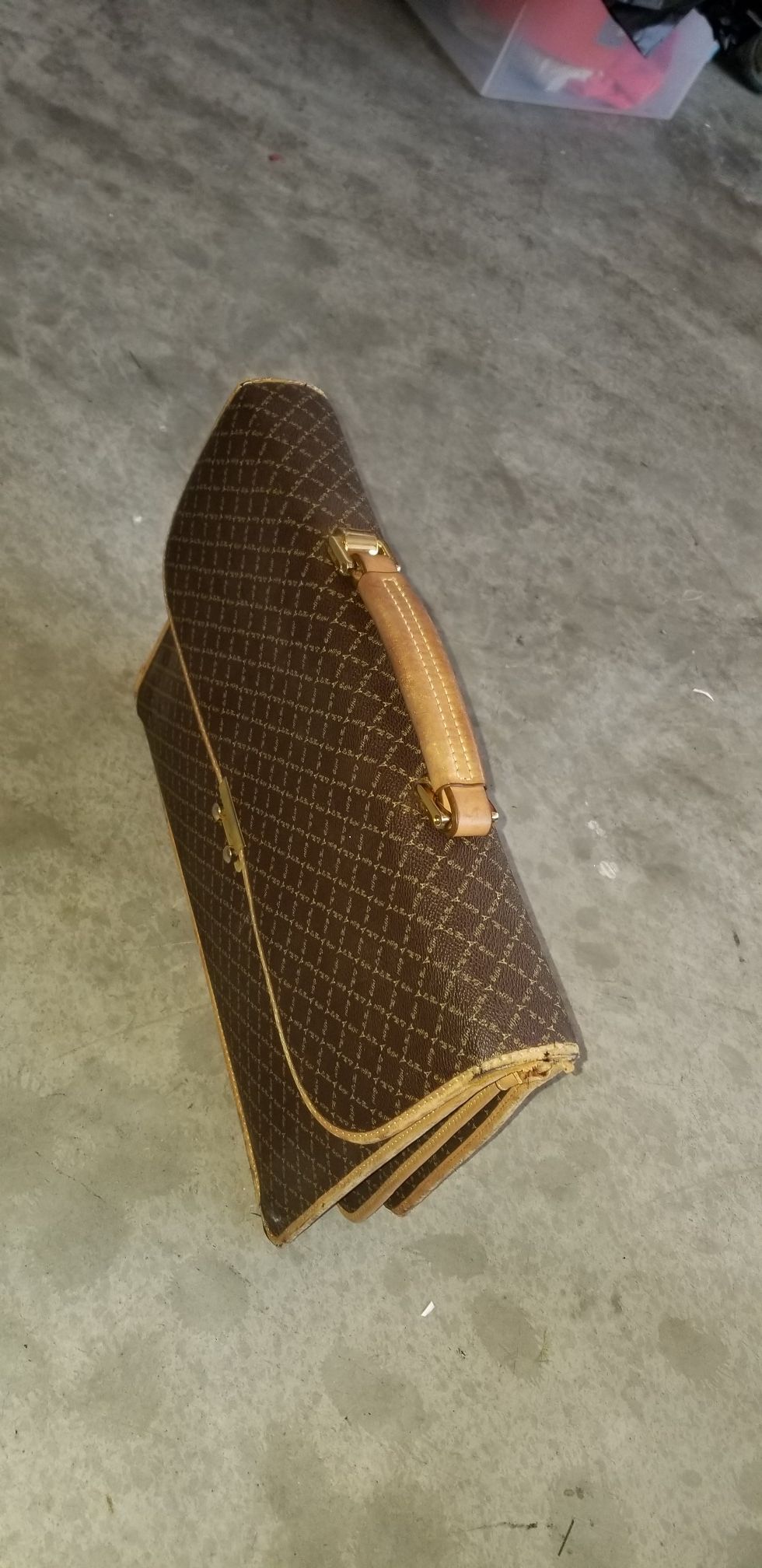 LA Tour Paris Eiffel briefcase very cheap $5