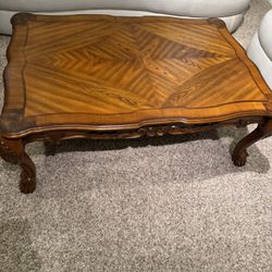 Traditional Cherry Oak Coffee Table