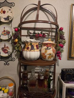 Metal wine rack
