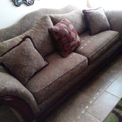 Matching couch & recliner Arm Chair