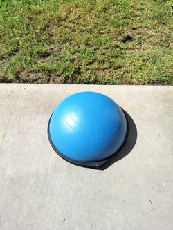 BOSU Balance Trainer