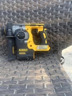 DeWalt 1”/ plung/po (26mm)sds Rotary Hammer