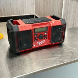 Milwaukee Work Radio
