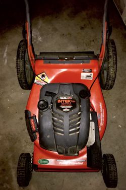 Scotts INTEK Edge 6.5hp OHV self propelled Lawn Mower for Sale in Gurnee IL OfferUp