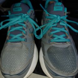 New Balance Womens 580V7 Size 9.5M Running