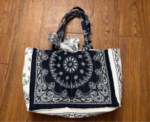 Woman Tote 14x20 Inches
