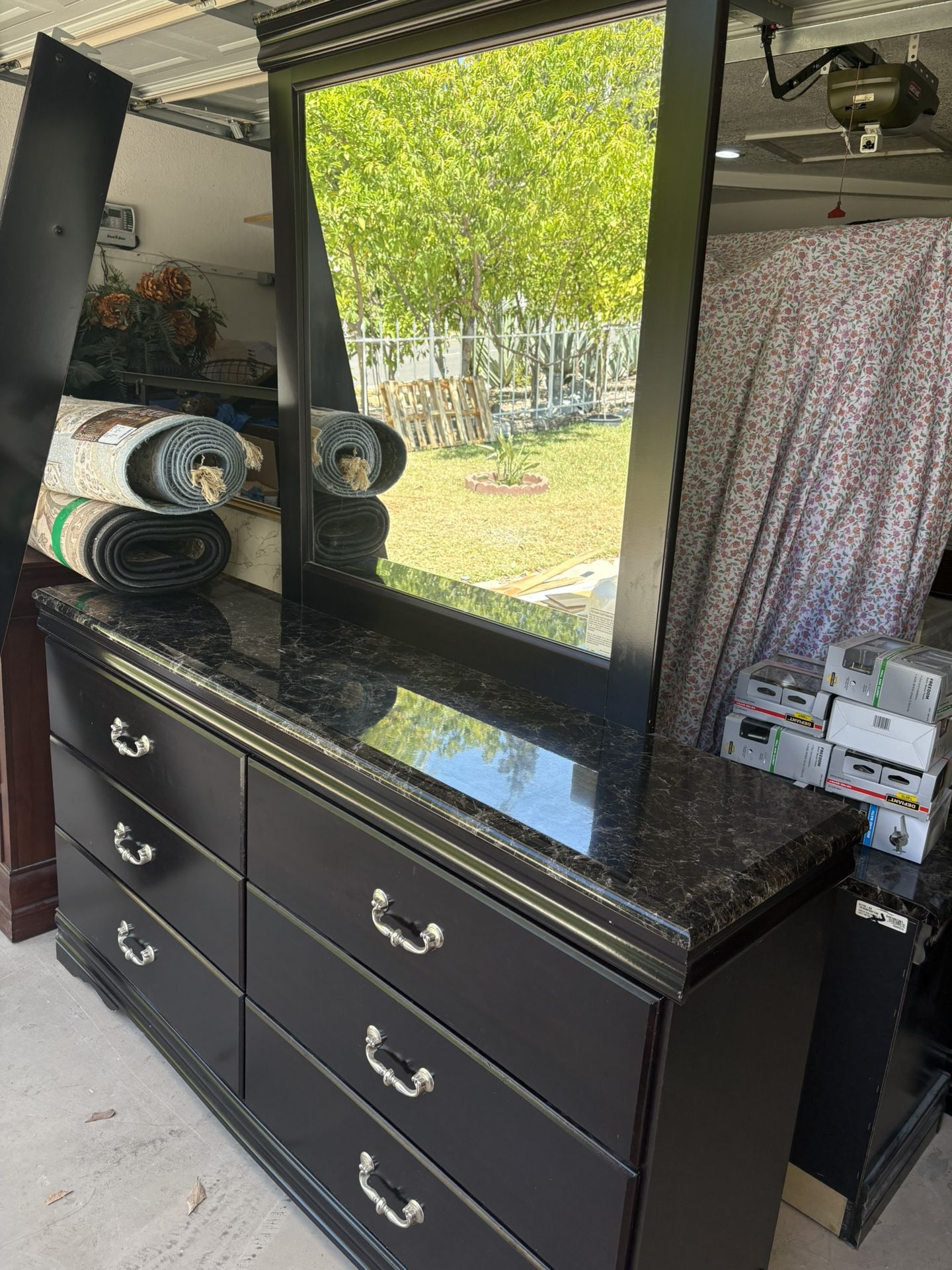 Queen Bedroom Set