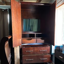 Heavy Dresser By