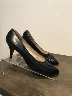 Salvatore Ferragamo Size 7 Black Heels good condition, very comfortable and stylish shoes. Made in Italy.