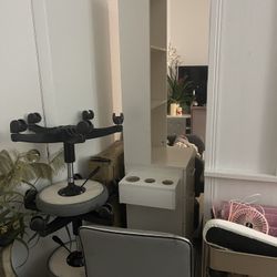 Vendo Todo Lo De Manicurista Y Peluquería 