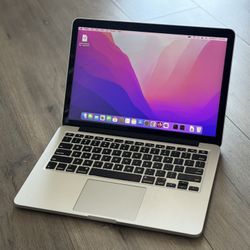 MacBook Pro 2015 13 in, 16GB RAM, 1 TB SSD, i7