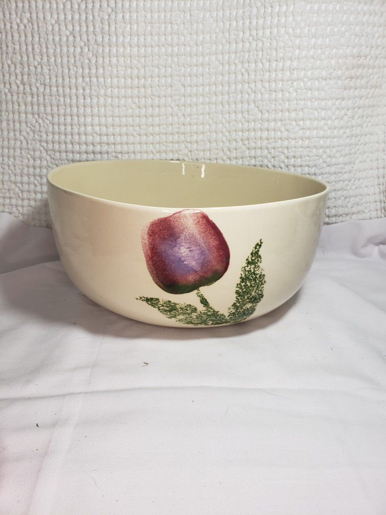 Vintage 1990 Hartstone pottery Tulip mixing/Salad bowl . Very good condition.  Bowl measures 6"T X 13" W . Smoke free home.  No chips or crazing.