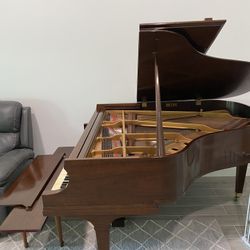 Baby Grand Piano Baldwin 