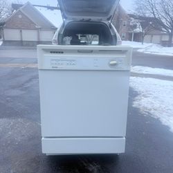 Kenmore Dishwasher 