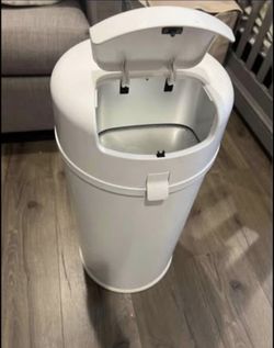 Diaper pail 