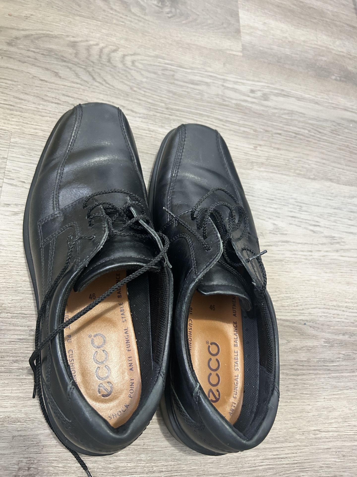 Ecco Men's Size Size 12 Black Leather Lace Up  Casual Dress Shoe