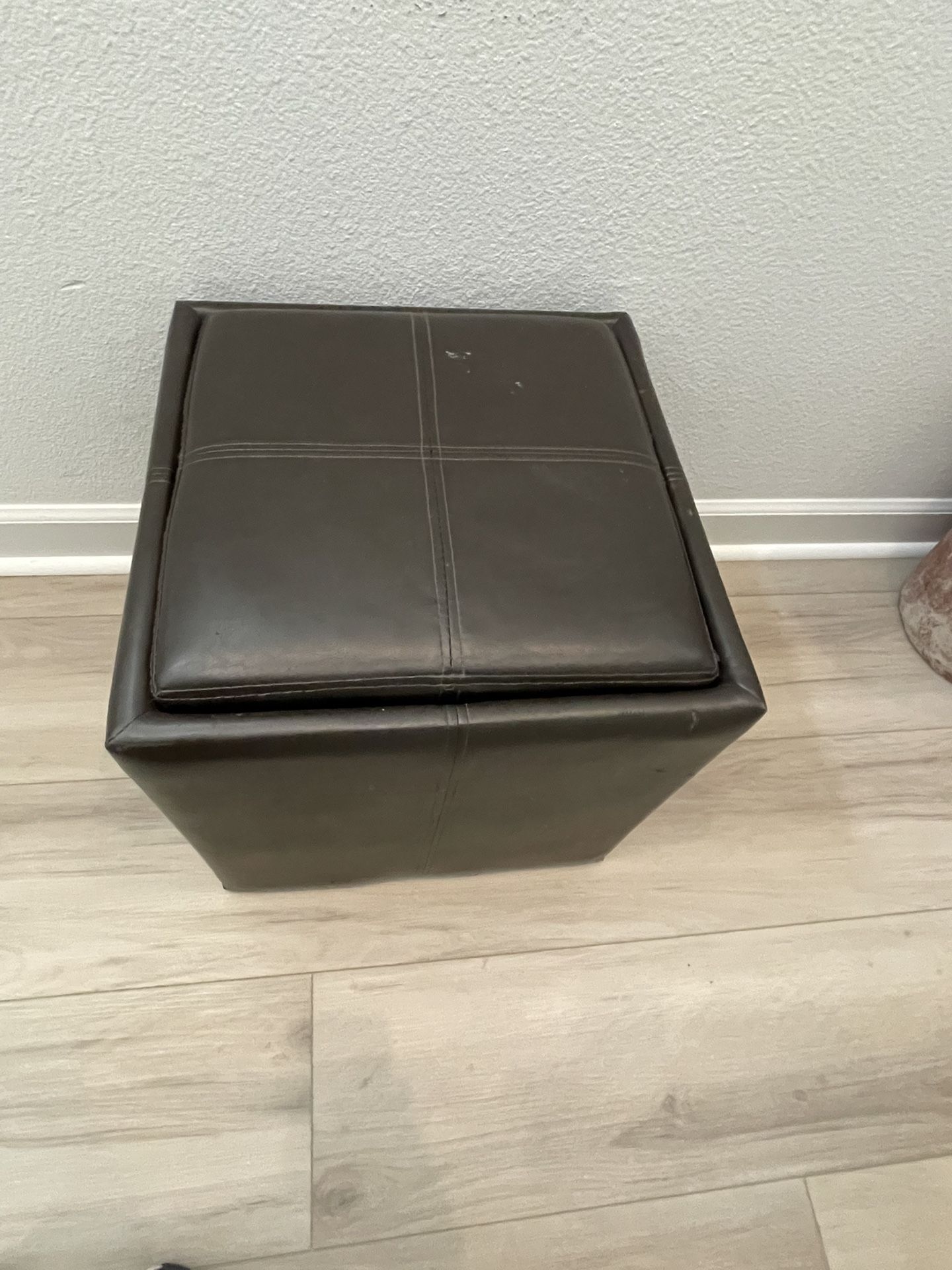 Crate & Barrel Ottoman Brown Leather Storage Ottoman Or Foot Stool