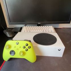 XBOX SERIES-S (Price Negotiable)