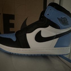 Jordan 1 Retro High OG UNC Toe