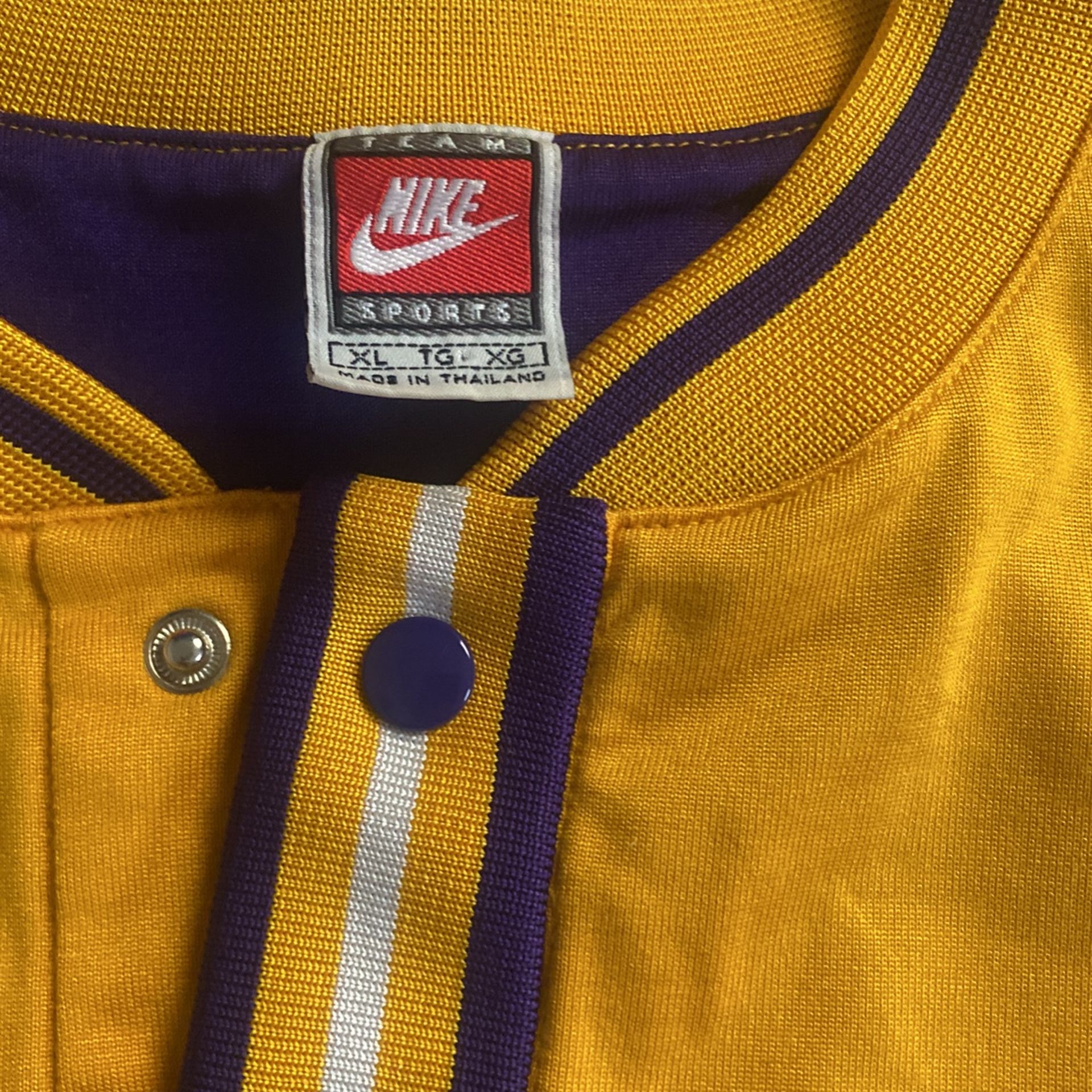 Lakers Old School Warmup Shirt Fan shop