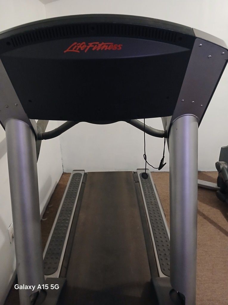 Life Fitness Treadmill Commercial Grade