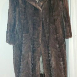 Gorgeous Stevens & Co Long Mink Coat With Fox Trim