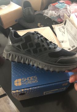 Women’s work shoes size 6