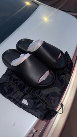 Yeezy Slides