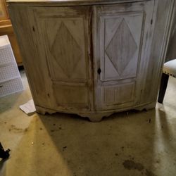 Corner Cabinet