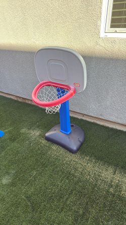 Little Tikes Basketball Hoop