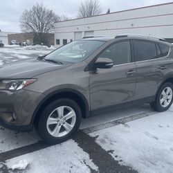 2013 Toyota RAV4 XLE