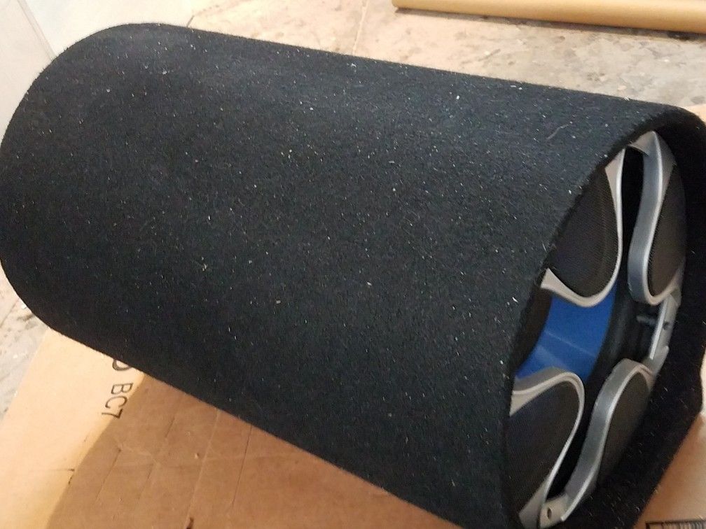 12" 800w powered sub