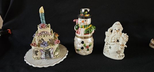 Christmas Decor - Perfect Condition 