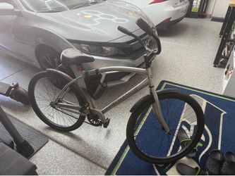 Beach cruiser bike