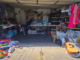 Garage Sale 11a-Dusk