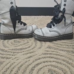 Dr. Martens Aimilita Boots Cracked White Distressed