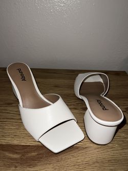  Kitten Heels 