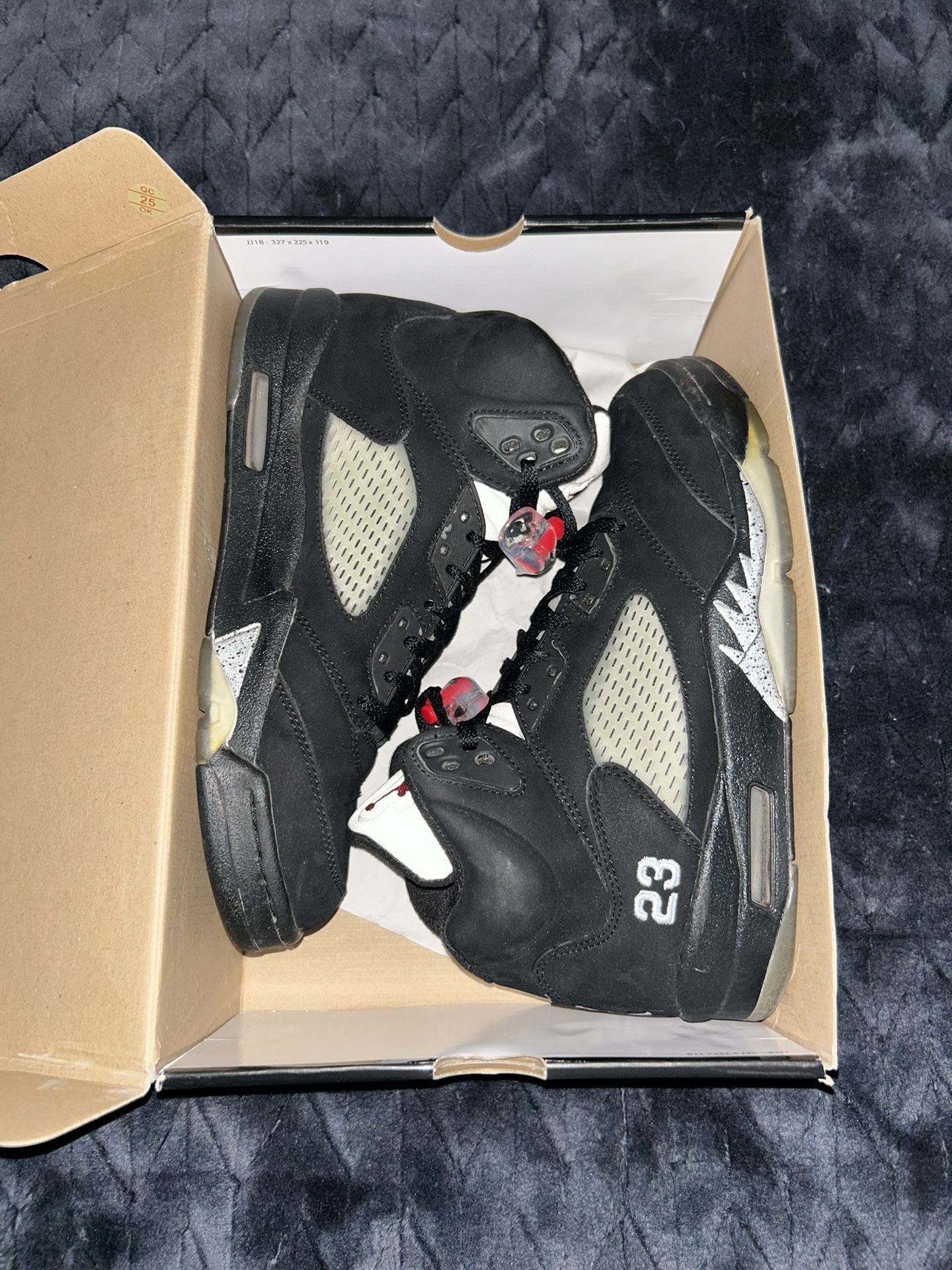 Jordan 5 Black Metallic Size 9