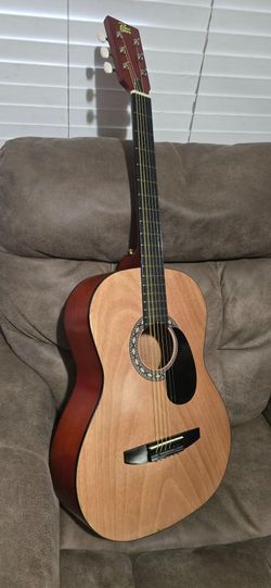 ROGUE ACOUSTIC GUITAR $59