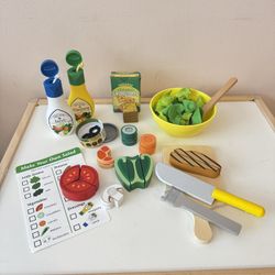 Melissa & Doug Salad Set Kit for Pretend Play