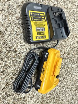 Dewalt 20V MAX Lithium-Ion 3.0Ah Battery with 12V to 20V MAX Charger