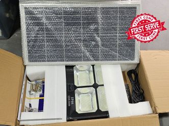 Solar Flood Light  - NEW NEVER USED
