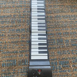 FAO SCHWARZ ROLL UP PIANO