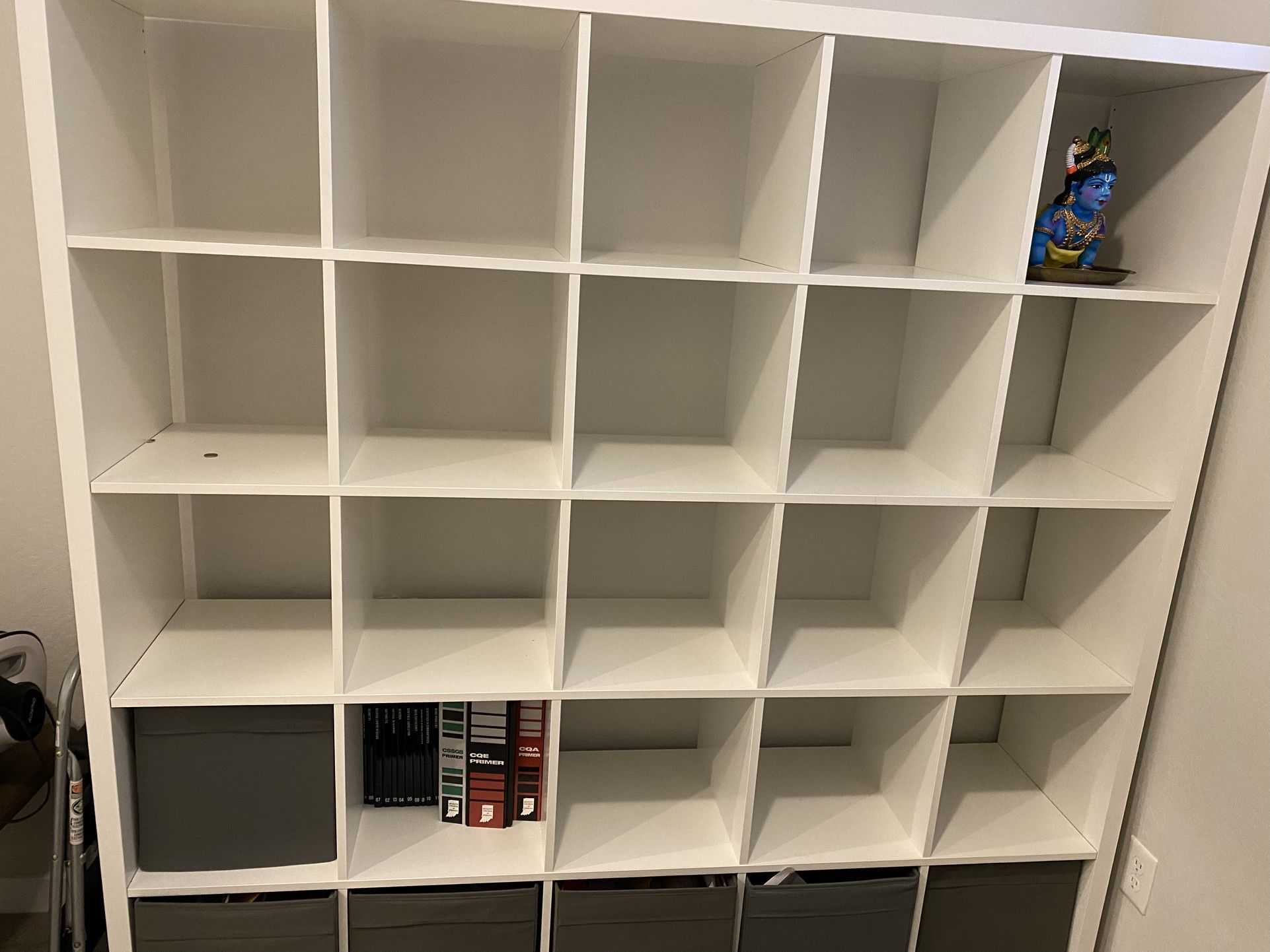 Book Shelf