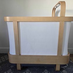 Cradlewise Smart Crib 