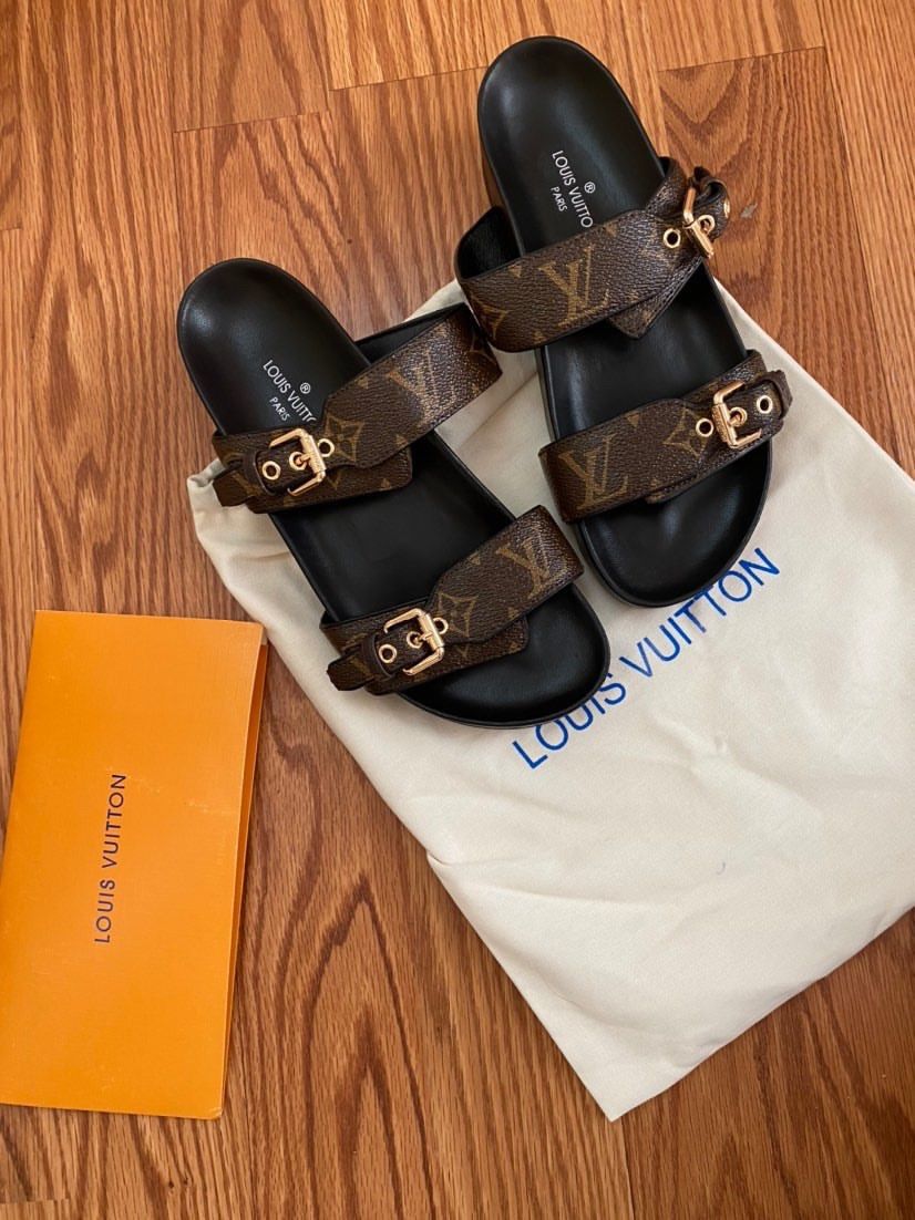 Louis Vuitton Sandals/Slides