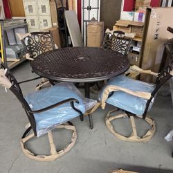 Hanover 5-piece Outdoor Dining Set 