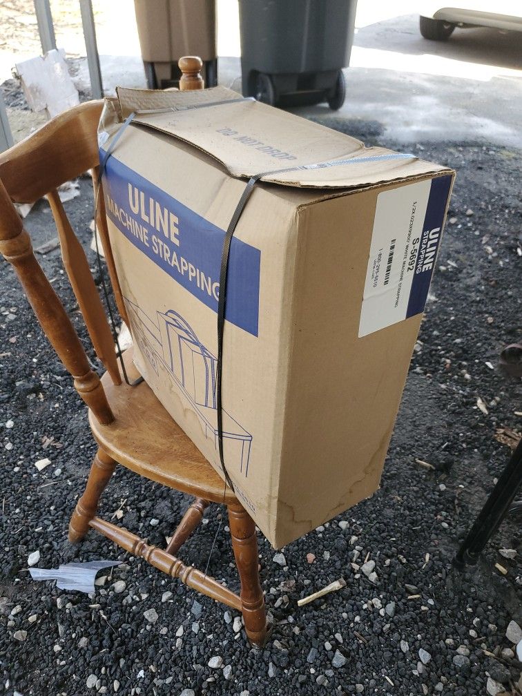 Package strapping roll