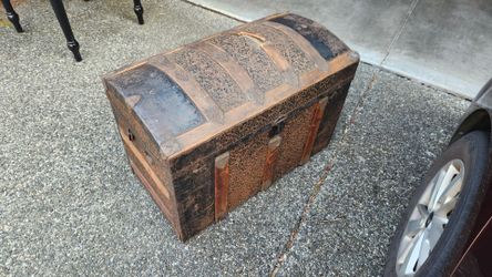 Free antique steamer trunk
